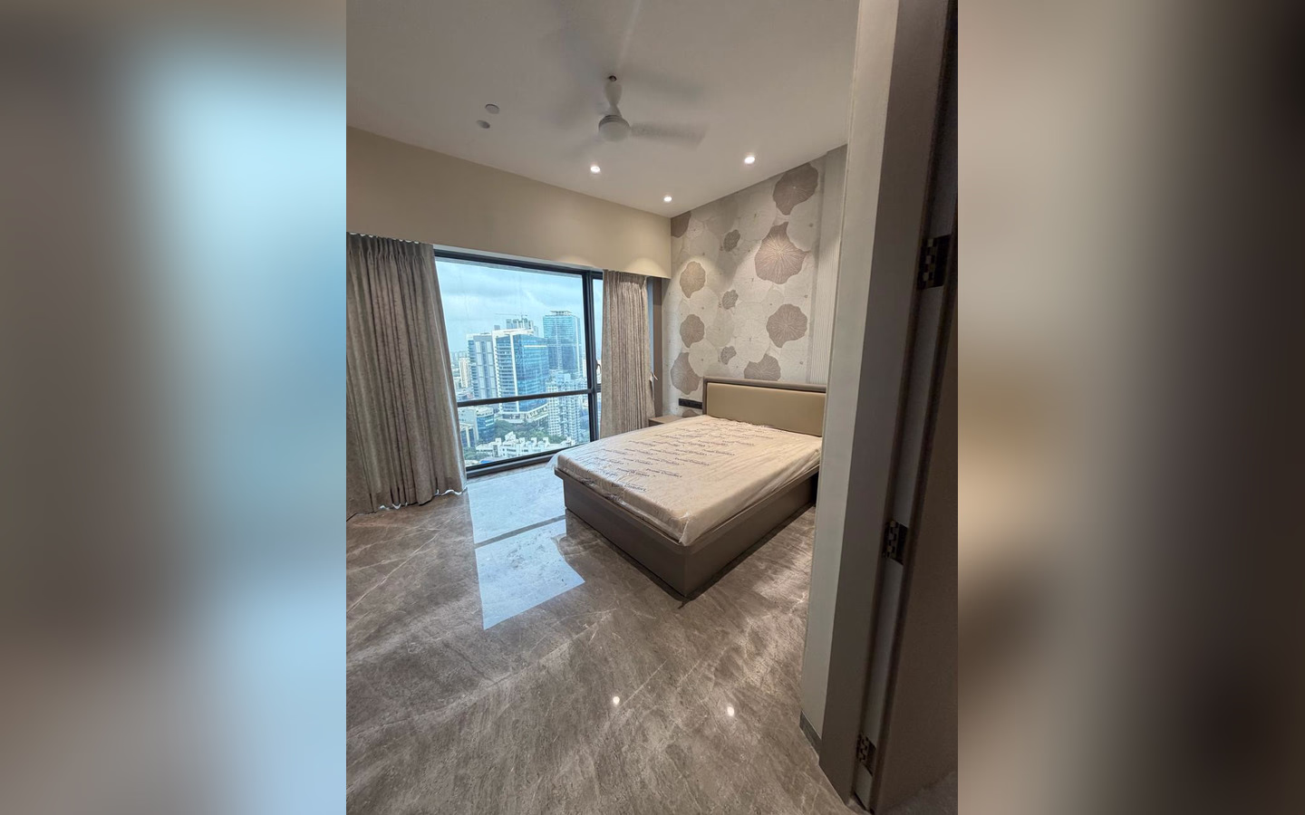 4 BHK for Rent in Lodha World View Lower Parel 13 4 BHK for Rent in Lodha World View, Lower Parel