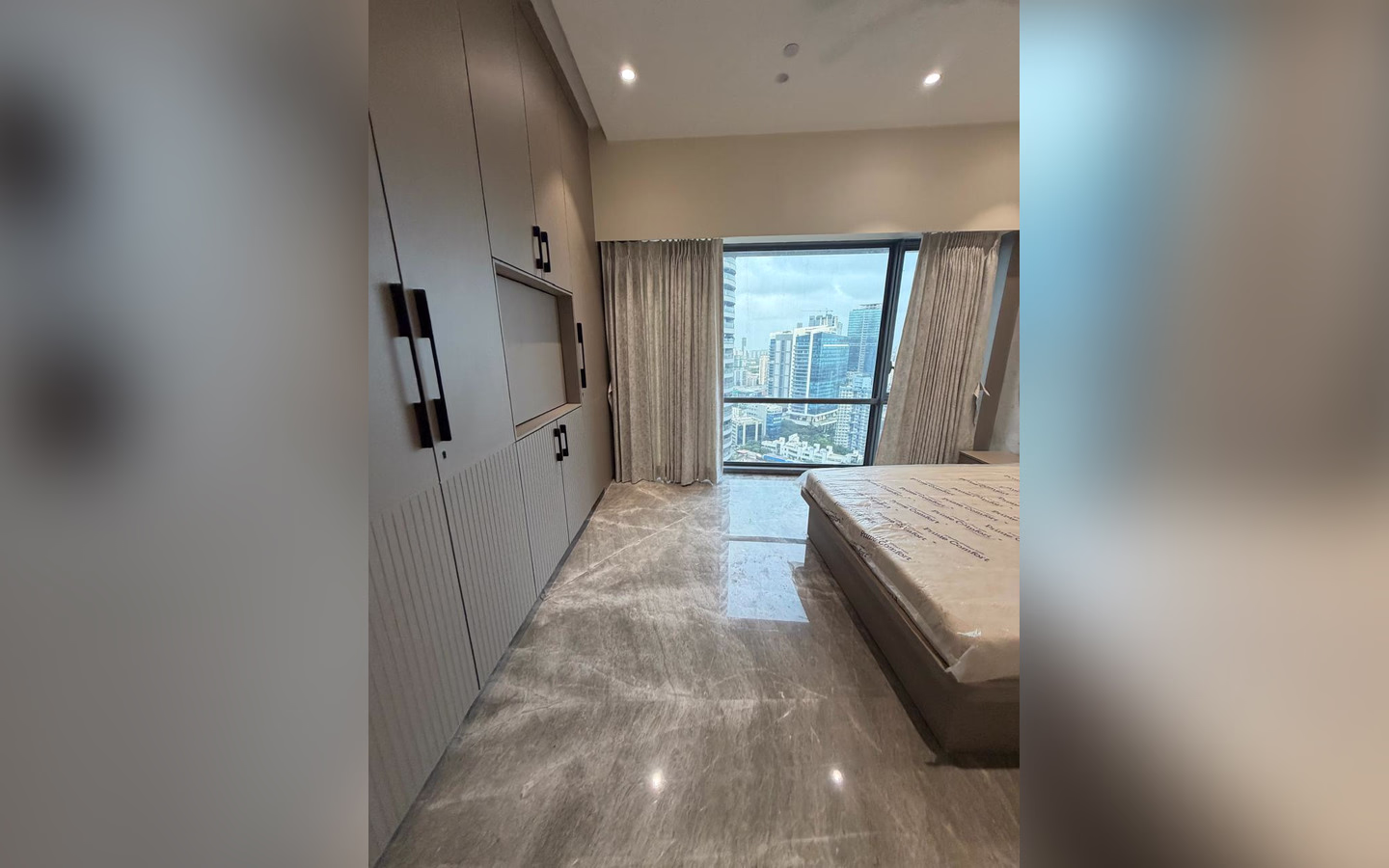 4 BHK for Rent in Lodha World View Lower Parel 16 4 BHK for Rent in Lodha World View, Lower Parel