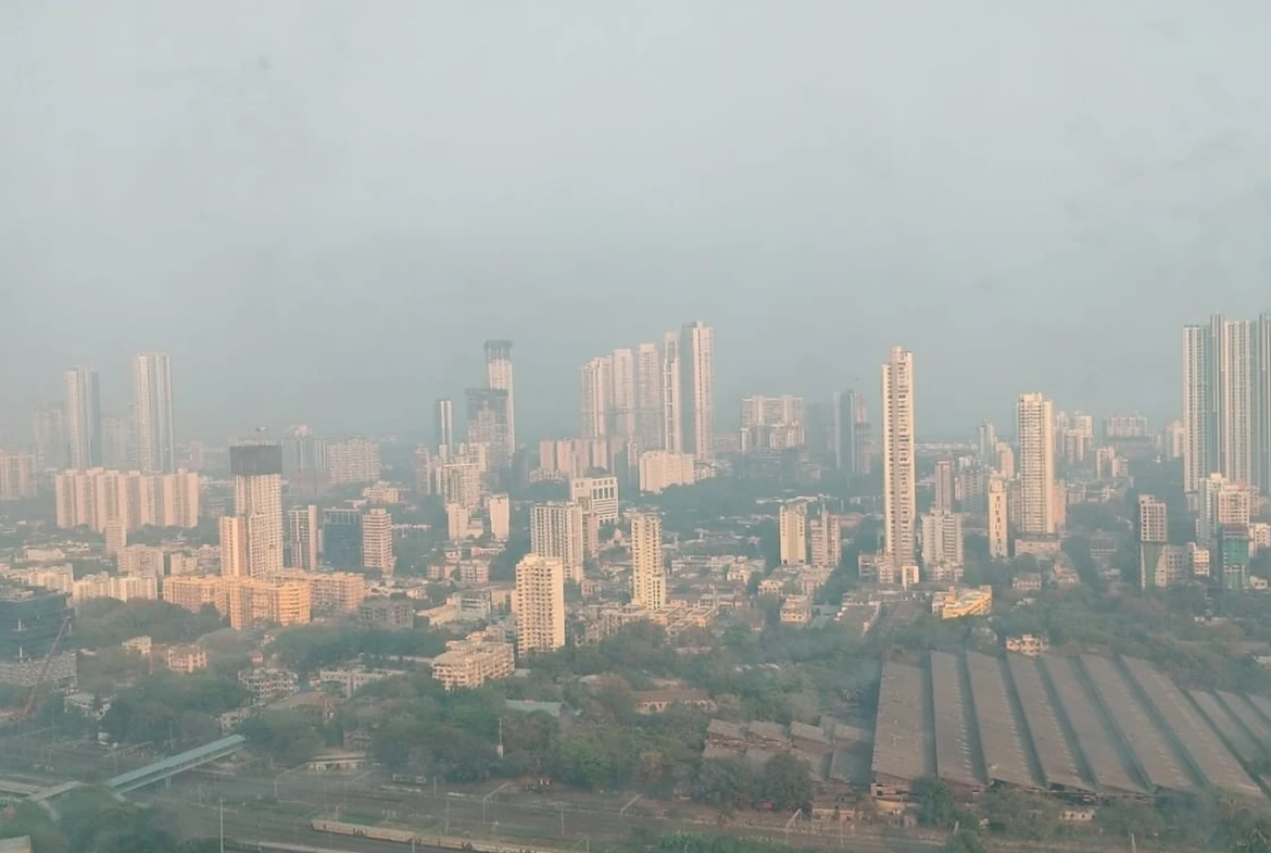 Panoramic Mumbai city skyline view from the 32nd floor at Lodha Park Tower Adrina, Worli